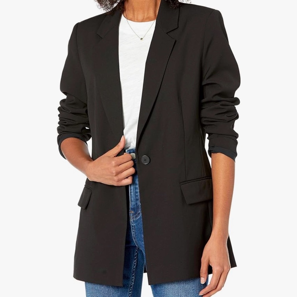 BRAND NEW! Long sleeve Women's Black Blazer